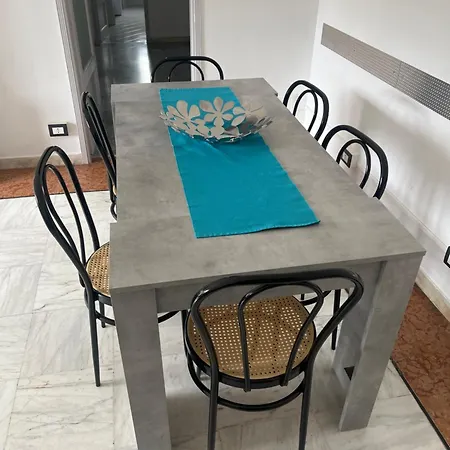 Апартаменти Noemi House Рапалло